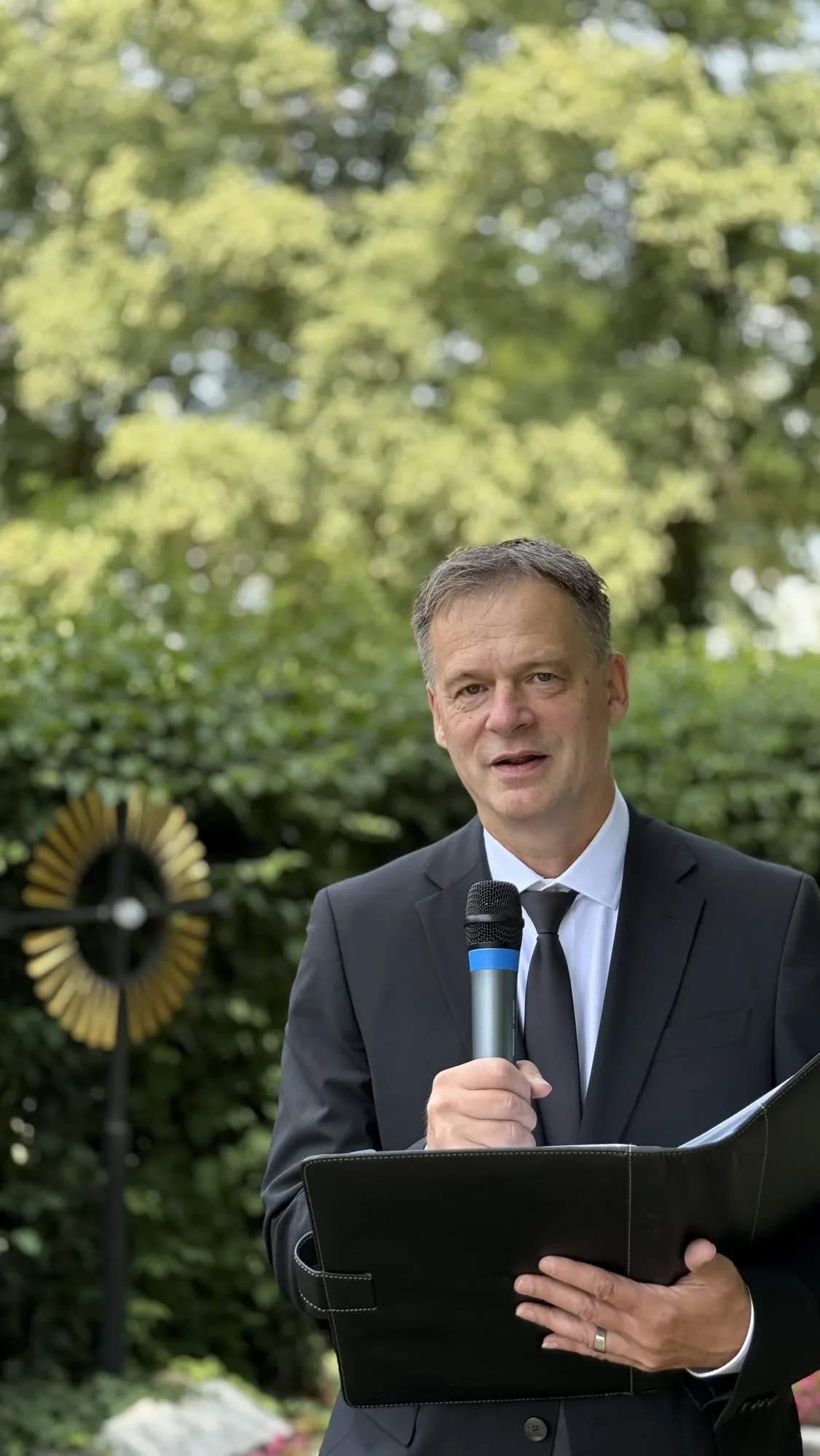 Thomas Hauswald, Trauerredner aus München